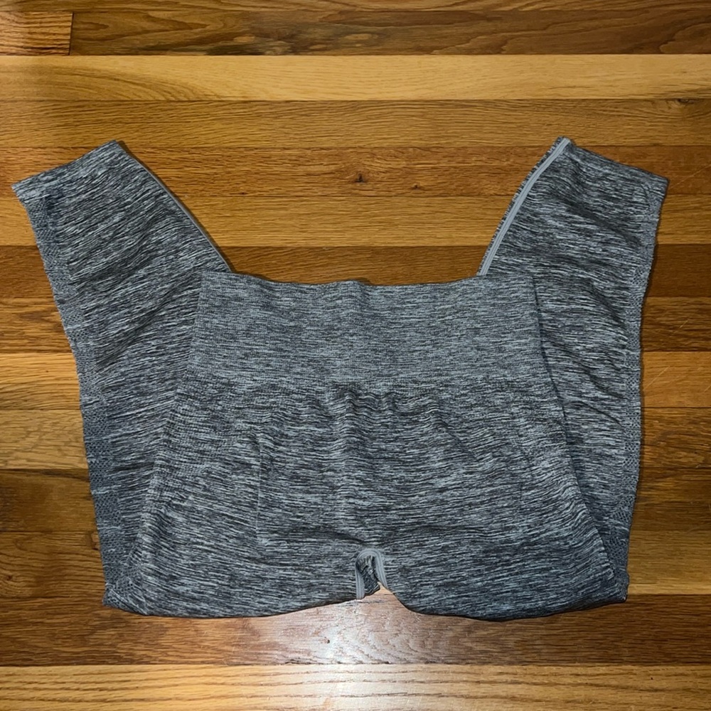 PINK Victoria's Secret Cool & Comfy Gray
Ribbed Cropped Leggings